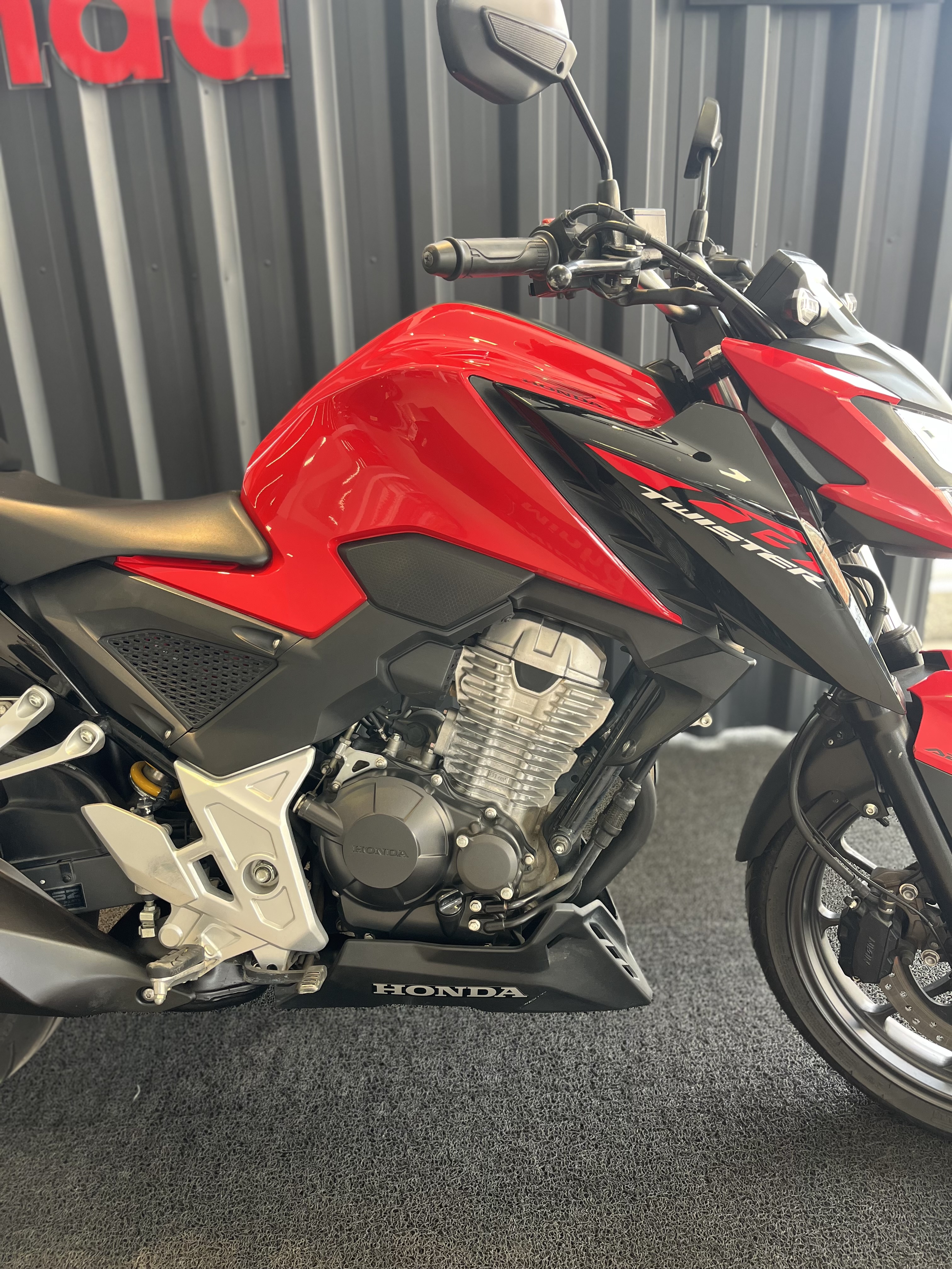 HONDA CB TWISTER 300F