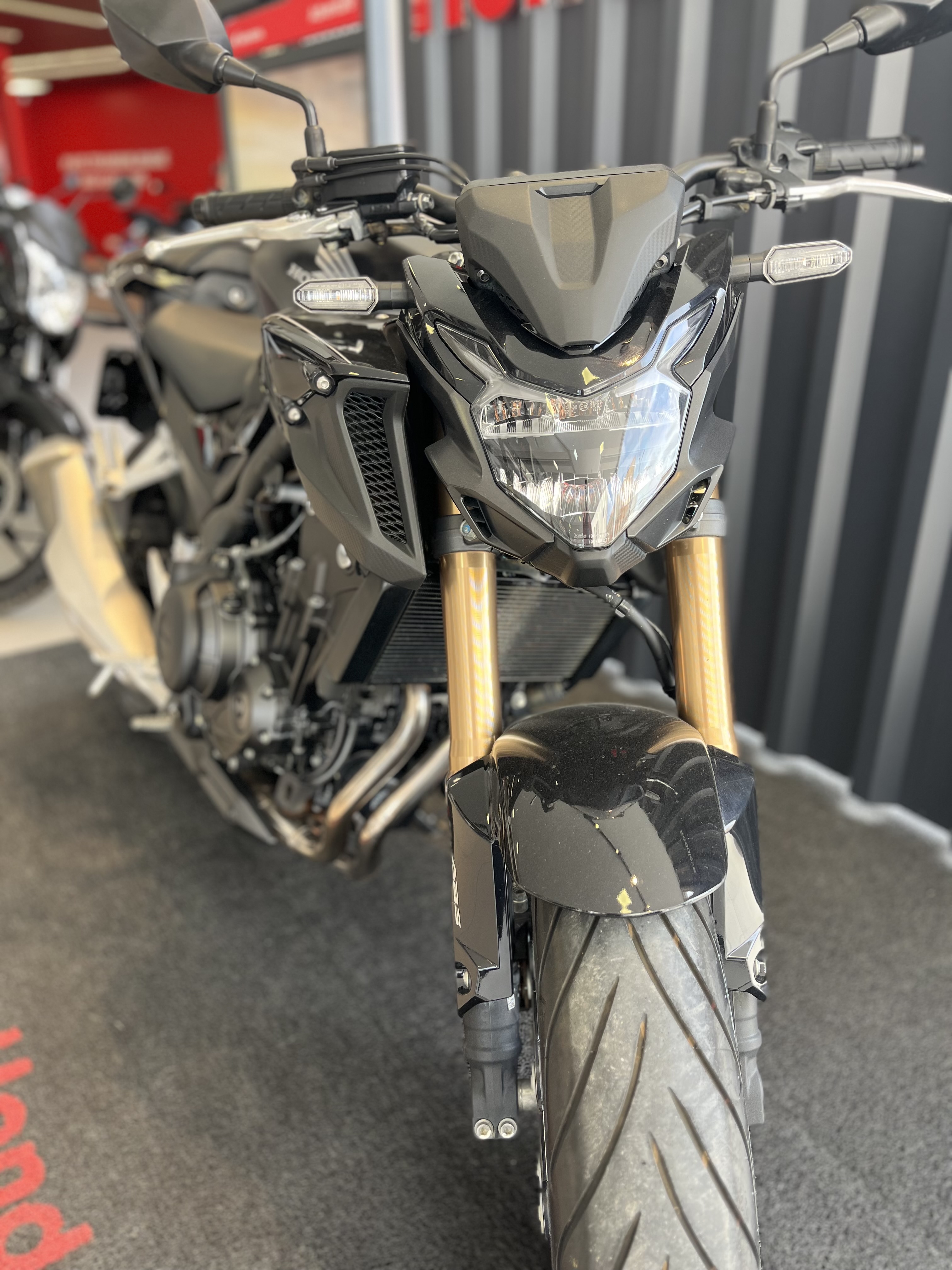 HONDA CB 500F