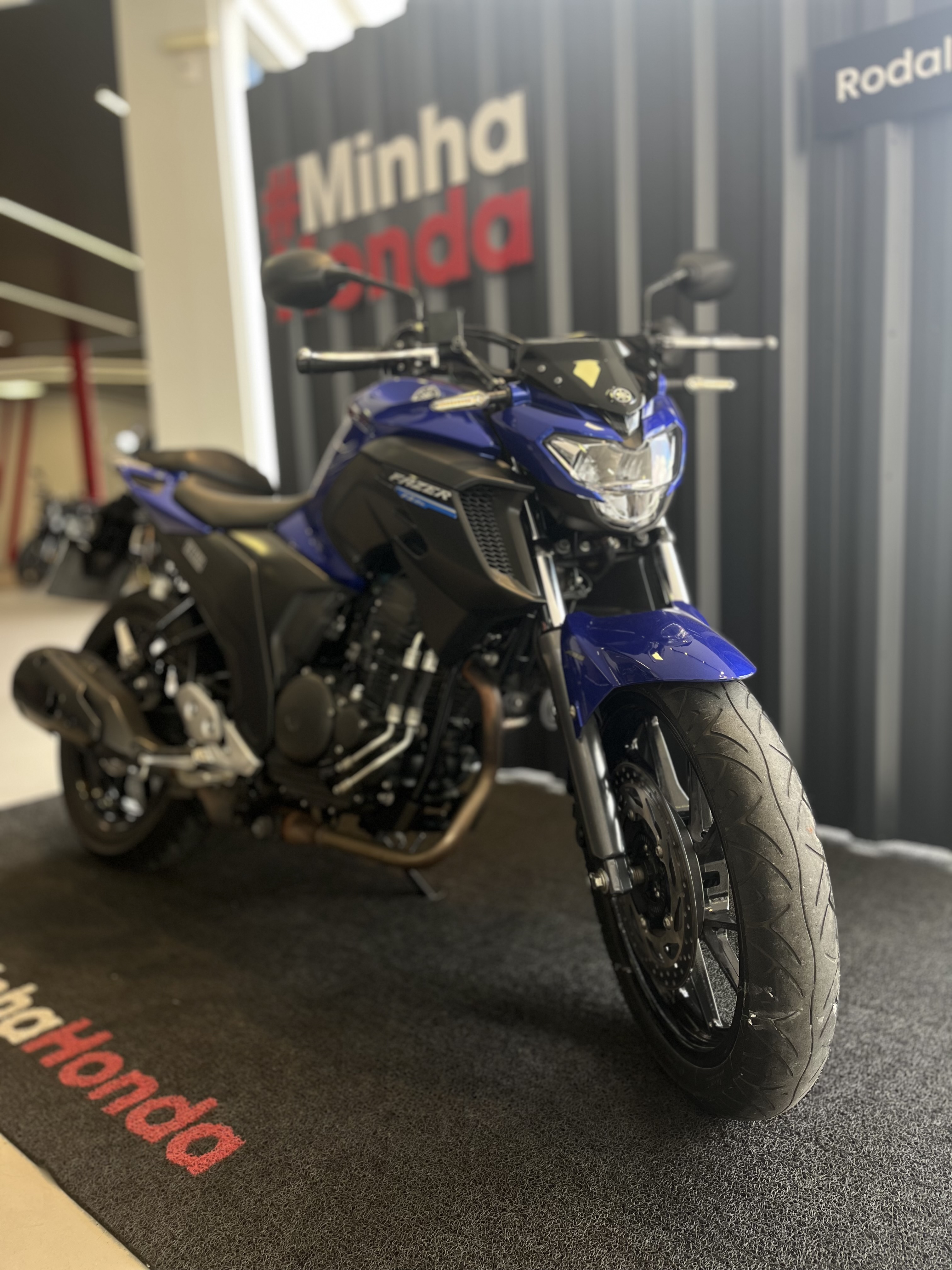 YAMAHA FZ25 FAZER 250 YAMAHA